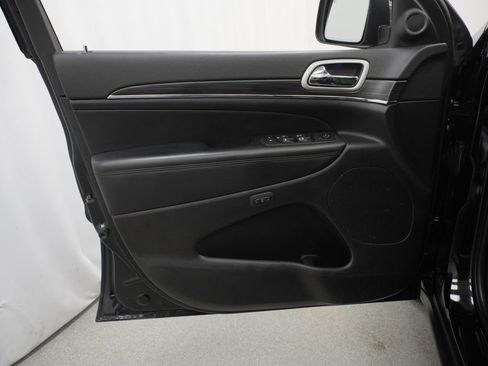 Certified 2021 Jeep Grand Cherokee Limited image 42