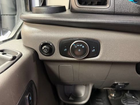 Used 2022 Ford Transit 350 DRW RWD image 17