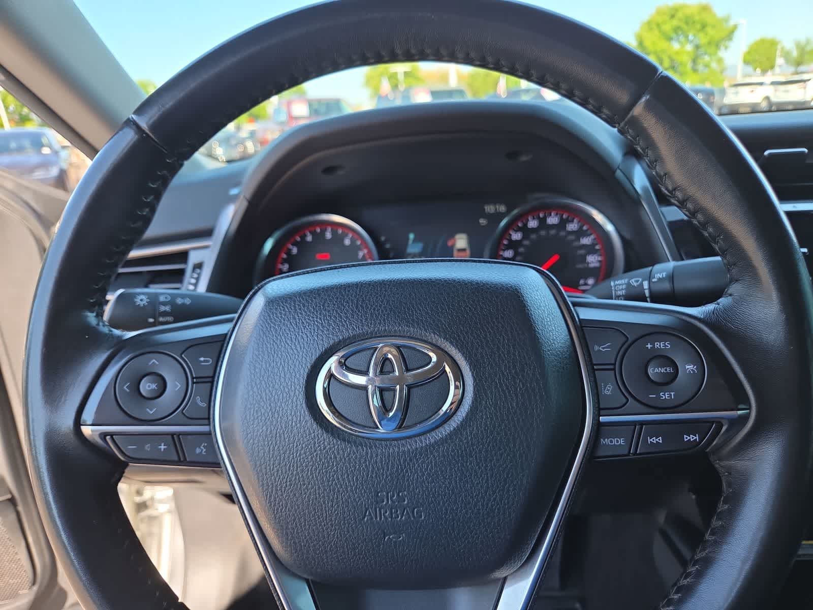 Used 2020 Toyota Camry XSE FWD image 23