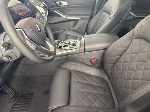 New 2026 BMW X7 xDrive40i w/ Premium Package AWD/4WD image 15