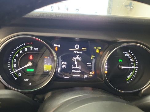 Used 2023 Jeep Wrangler Unlimited w/ Cold Weather Group AWD/4WD image 9
