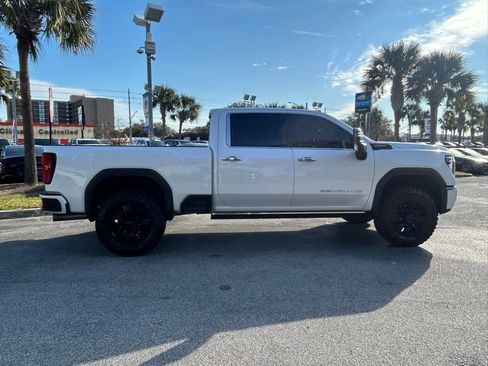 Used 2025 GMC Sierra 2500 Denali Ultimate w/ Max Trailering Package image 8