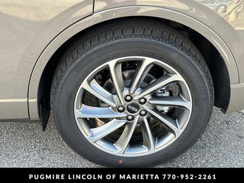 New 2026 Lincoln Corsair Grand Touring w/ Rear Removable Package Tray image 20