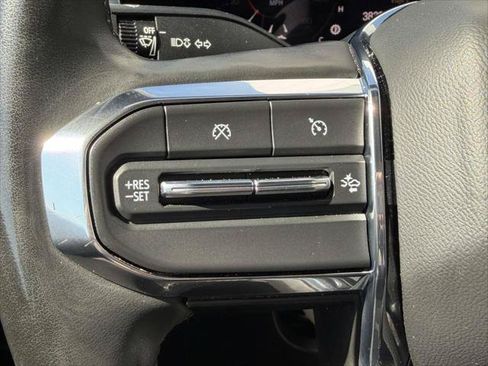 Used 2024 GMC Canyon Elevation w/ Elevation Premium Package RWD image 25