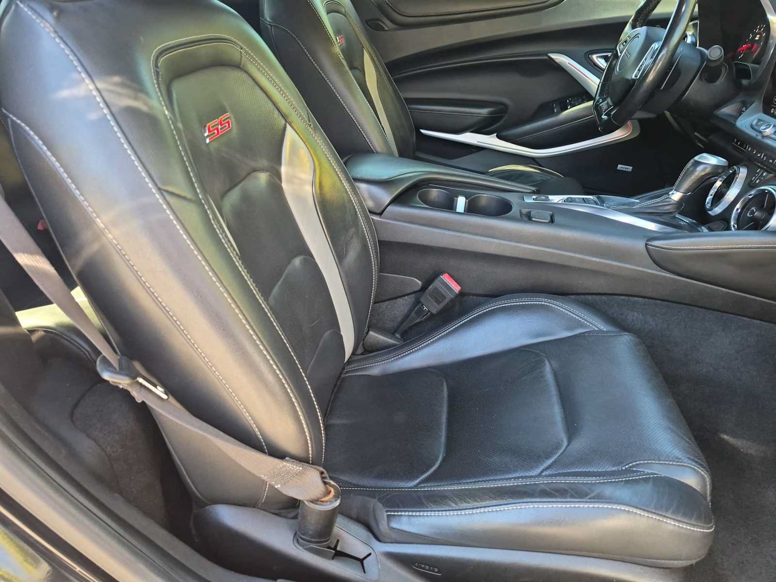 Used 2019 Chevrolet Camaro SS RWD image 19