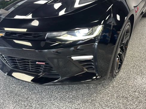 Used 2017 Chevrolet Camaro SS RWD image 31