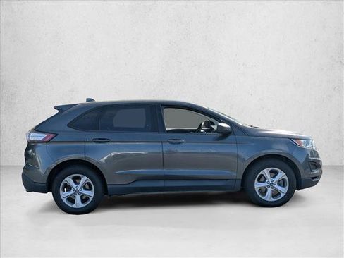 Used 2018 Ford Edge SE image 5