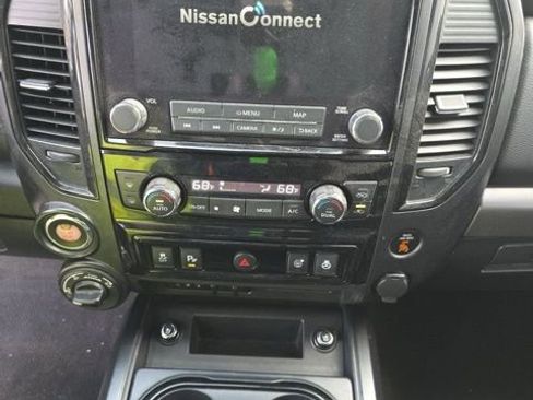 Used 2021 Nissan Titan PRO-4X w/ Pro-4x Convenience Package image 9