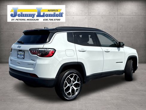 Used 2025 Jeep Compass Limited AWD/4WD image 2