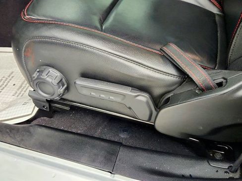Used 2023 Jeep Wrangler Rubicon AWD/4WD image 11