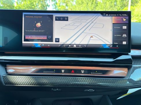 New 2027 BMW 550e xDrive AWD/4WD image 19