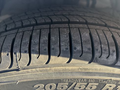 Used 2025 Toyota Corolla LE image 12