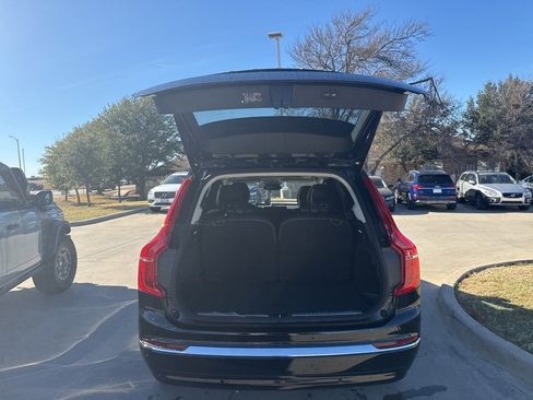 Certified 2023 Volvo XC60 B5 Plus w/ Protection Package Premier image 8