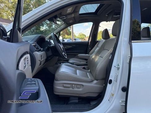 Used 2022 Honda Pilot Touring image 30