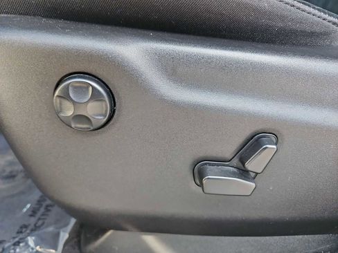 Used 2022 Dodge Durango GT image 18