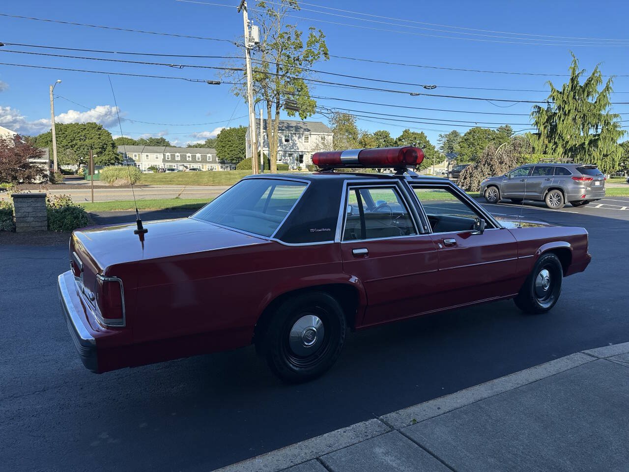 Used 1990 Ford LTD Crown Victoria RWD image 7