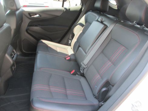 Used 2024 Chevrolet Equinox RS w/ LPO, Floor Liner Package FWD image 13