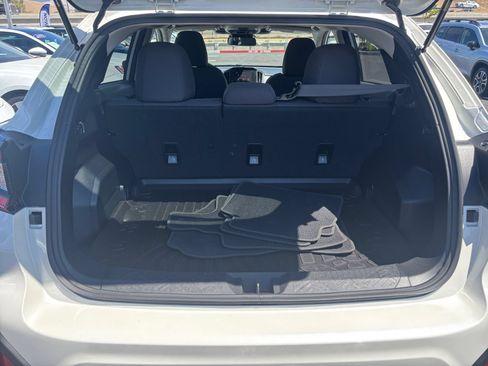 Used 2025 Subaru Crosstrek 2.5i Premium AWD/4WD image 19