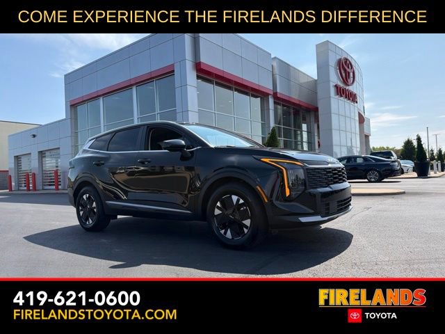 Used 2026 Kia Sportage LX FWD image 1