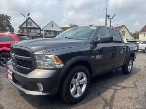 Used 2014 RAM 1500 Express AWD/4WD image 3