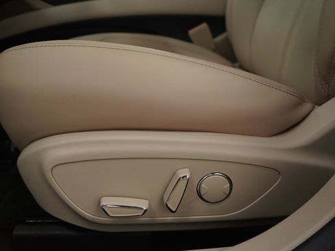 Used 2018 Lincoln MKZ Premiere image 22