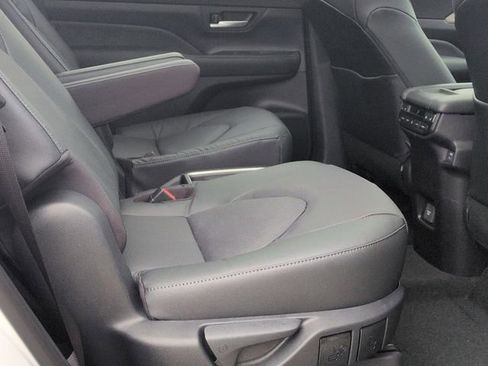 Certified 2026 Toyota Grand Highlander Platinum image 30
