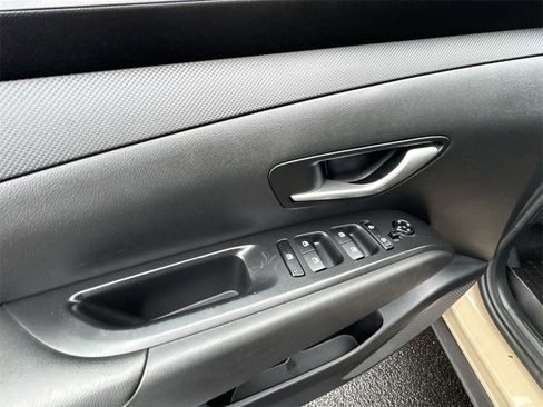 Used 2023 Hyundai Santa Cruz SEL Premium image 13