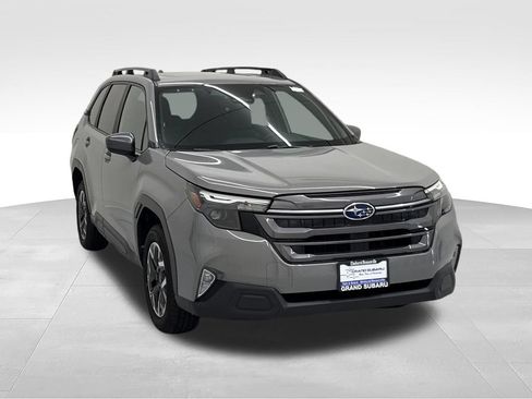 Used 2026 Subaru Forester Premium AWD/4WD image 8
