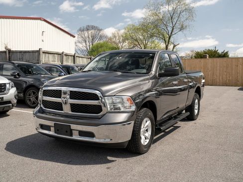 Used 2017 RAM 1500 Classic SLT image 5