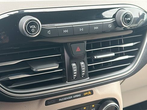 Used 2022 Ford Escape SEL image 24