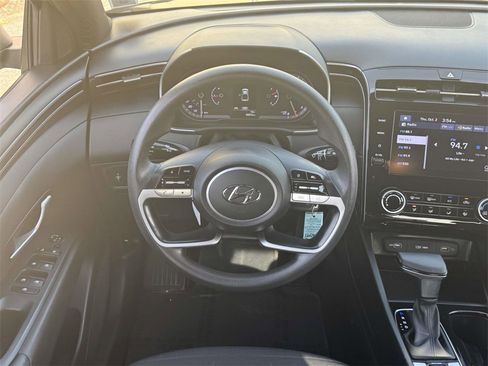 Used 2023 Hyundai Santa Cruz SE image 13