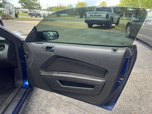 Used 2012 Ford Mustang Coupe RWD image 14