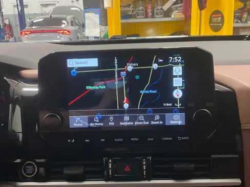 Used 2023 Nissan Pathfinder Platinum AWD/4WD image 18
