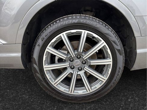 Used 2018 Audi Q7 3.0T Premium Plus w/ Premium Plus Package image 16