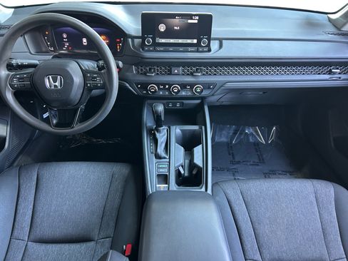 Used 2023 Honda Accord EX image 10