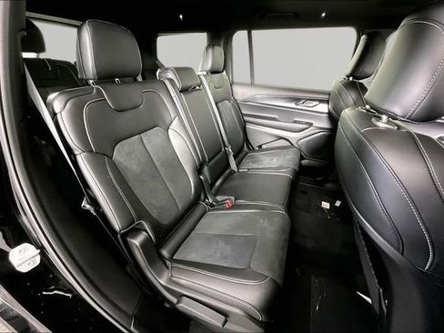 New 2025 Jeep Grand Cherokee L Altitude AWD/4WD image 10