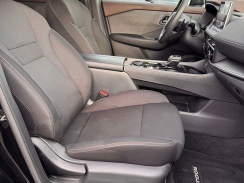 Used 2023 Nissan Rogue S image 12