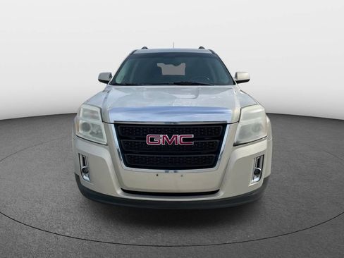 Used 2010 GMC Terrain SLE FWD image 3