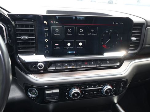 Used 2022 GMC Sierra 1500 SLT w/ SLT Premium Plus Package AWD/4WD image 19