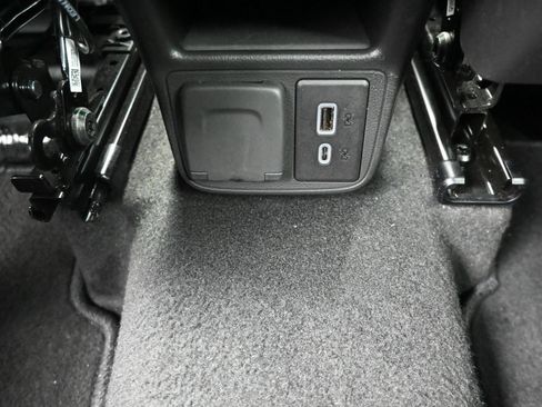 Certified 2026 Chevrolet TrailBlazer LT w/ Convenience Package AWD/4WD image 24