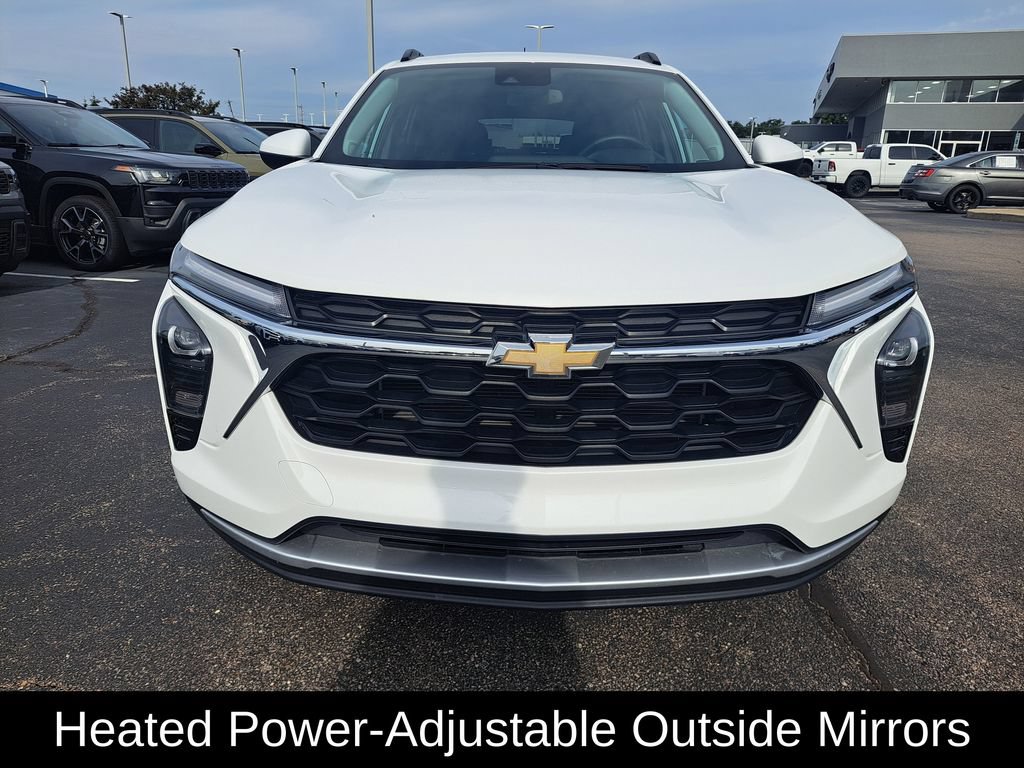 Used 2025 Chevrolet Trax LT w/ LT Convenience Package FWD image 7