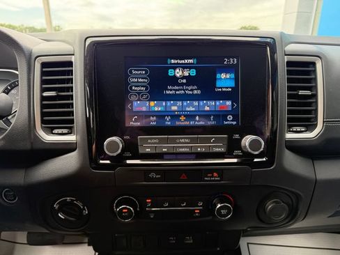 Used 2023 Nissan Frontier SV w/ Tow Package AWD/4WD image 21
