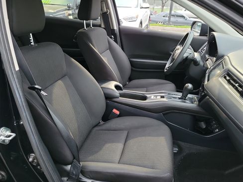 Used 2018 Honda HR-V EX image 19