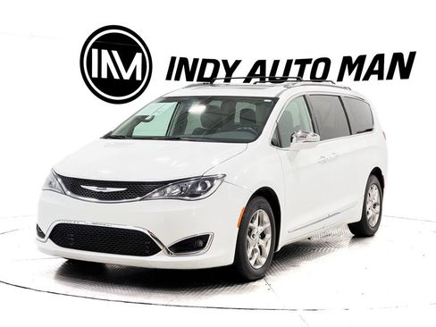 Used 2018 Chrysler Pacifica Limited image 8