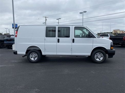 New 2025 Chevrolet Express 2500 w/ Driver Convenience Package image 9