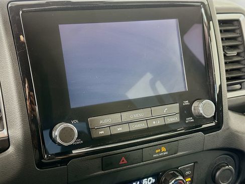Used 2022 Nissan Frontier SV AWD/4WD image 15