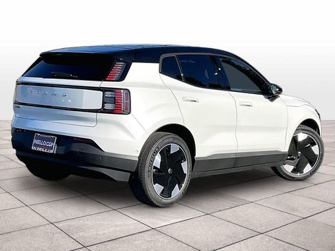 New 2026 Volvo EX30 Ultra w/ Climate Package image 4