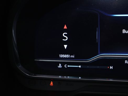 Used 2022 Chevrolet Tahoe Z71 w/ Off-Road Capability Package image 3