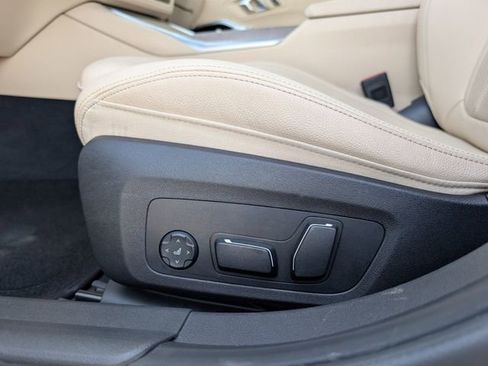 Used 2025 BMW 330i Sedan image 19