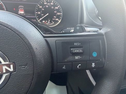 Used 2023 Nissan Rogue SV AWD/4WD image 23